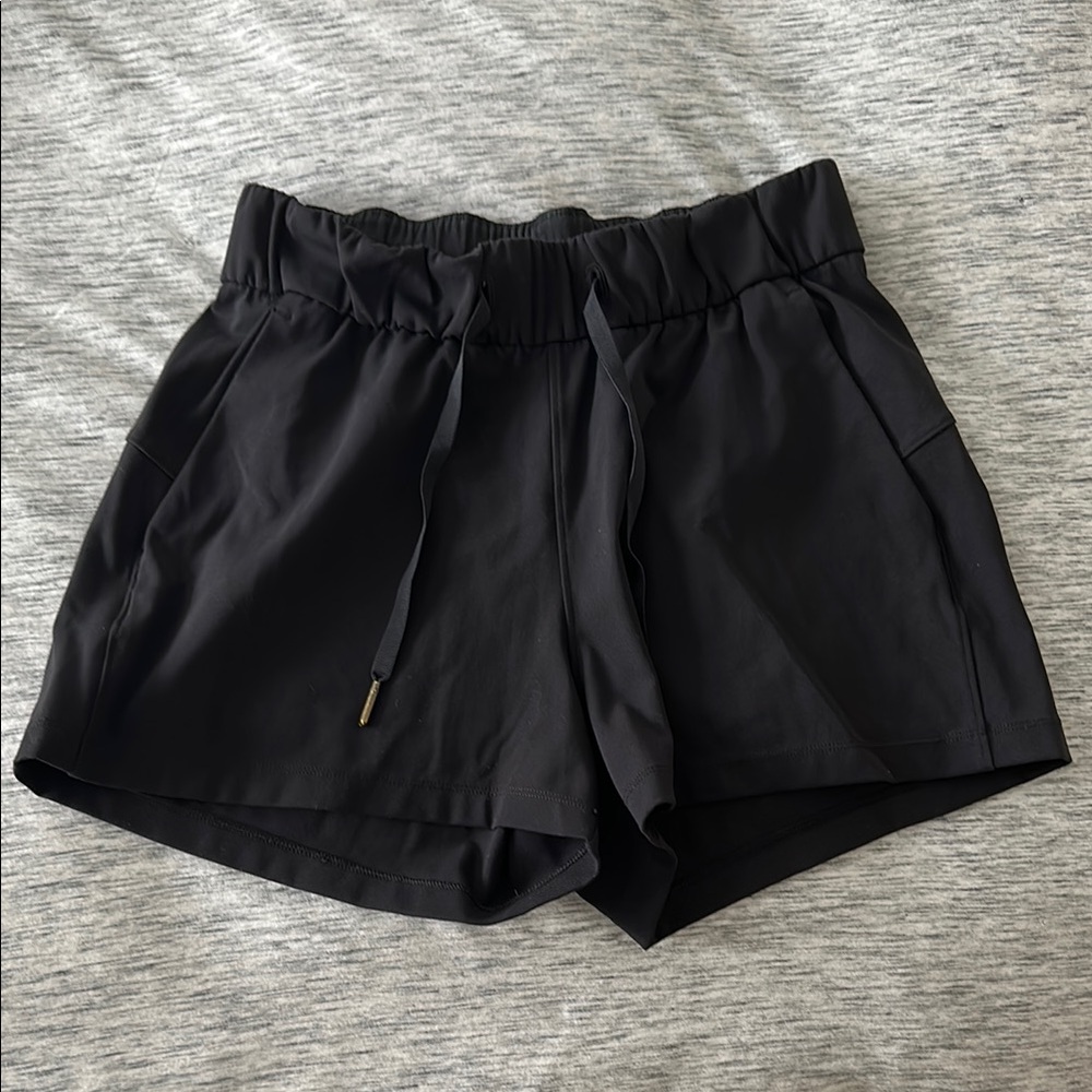 Lululemon on the fly shorts - luxtreme